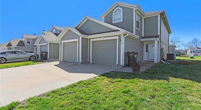 Photo of 5706 NW Moonlight Meadow Ct, Lee's Summit, MO 64064