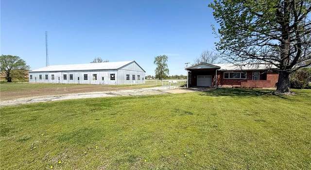 Photo of 1127 E Country Rd, Columbus, KS 66725