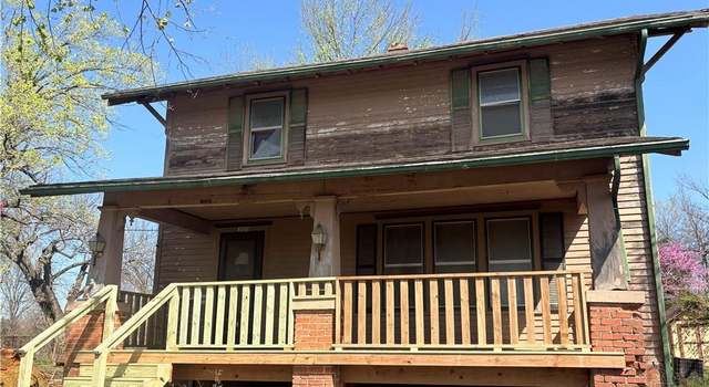 Photo of 305 E 8th St, Wellsville, KS 66092