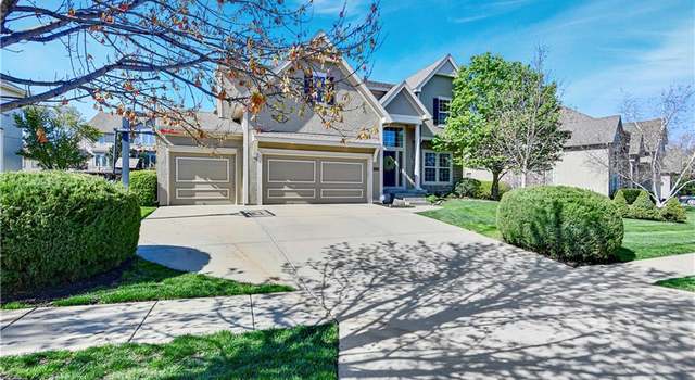 Photo of 13284 High Dr, Leawood, KS 66209