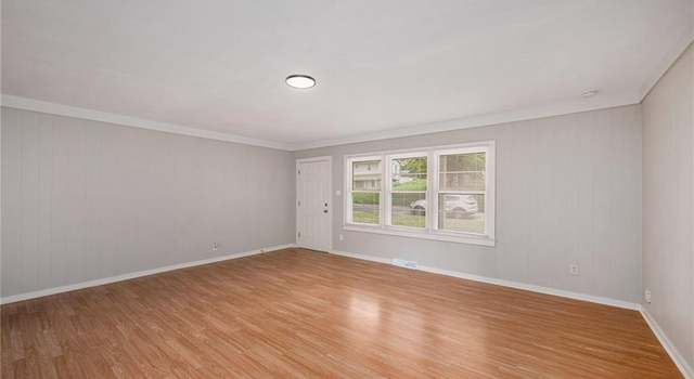 Photo of 1405 Cherokee St, Leavenworth, KS 66048