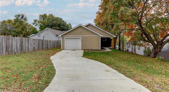 Photo of 204 Paxton St, Platte City, MO 64079