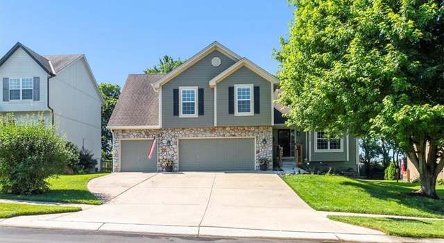 Photo of 2125 SW Post Oak Rd, Lees Summit, MO 64082