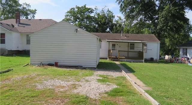 Photo of 1110 Pacific Ave, Osawatomie, KS 66064