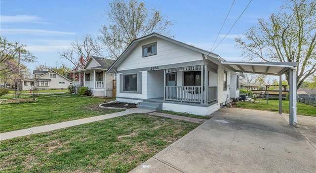 Photo of 3833 NE Chaumiere Rd, Kansas City, MO 64117