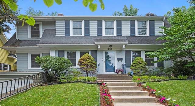 Photo of 221 W 67 St, Kansas City, MO 64113