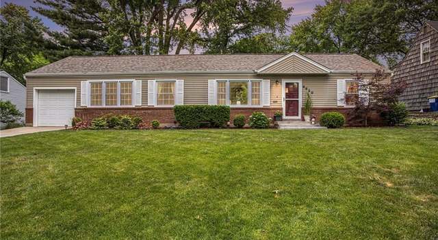Photo of 4520 W 54th Ter, Roeland Park, KS 66205