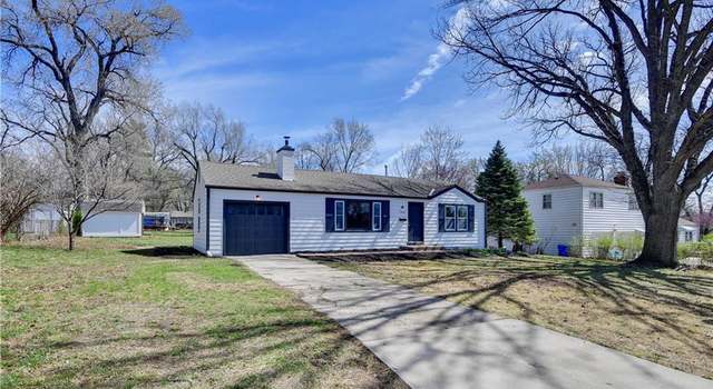 Photo of 7641 Mackey St, Overland Park, KS 66204
