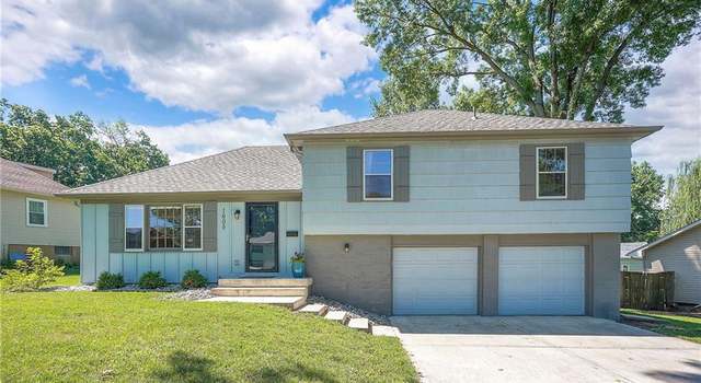 Photo of 1605 NE Northaven Dr, Kansas City, MO 64118