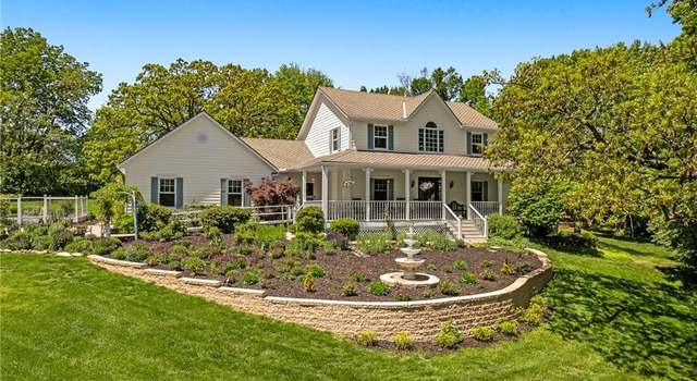 Photo of 18010 Canterbury Rd, Stilwell, KS 66085