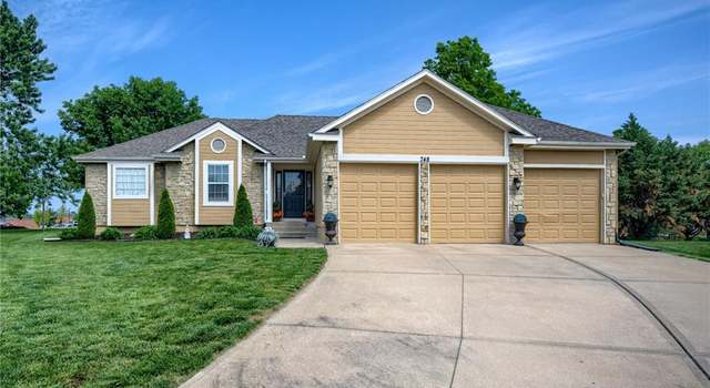 Photo of 748 SW Windsong Cir, Lee's Summit, MO 64082
