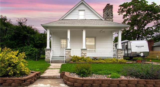 Photo of 911 N High St, Sugar Creek, MO 64054