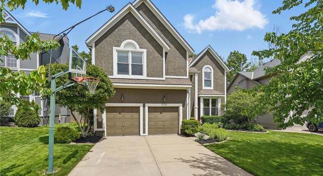 Photo of 12113 Craig St, Overland Park, KS 66213