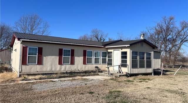 Photo of 104 5th St, Mccune, KS 66753