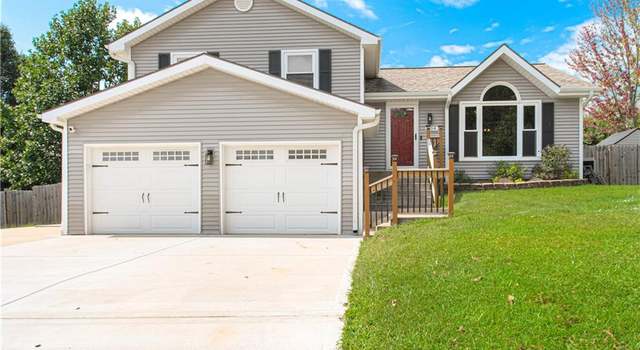 Photo of 104 Shasta Daisy Dr, Smithville, MO 64089