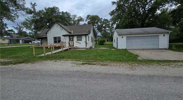 Photo of 303 E May St, Clarksdale, MO 64430