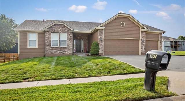 Photo of 801 Englewood Dr, Kearney, MO 64060