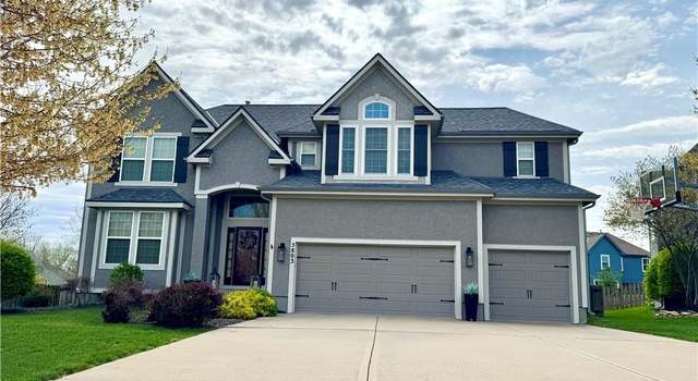 Photo of 5803 Brockway St, Shawnee, KS 66226