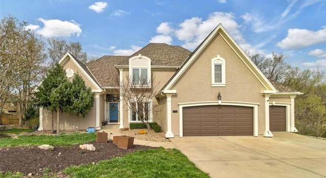 Photo of 5448 NE Northgate Cir, Lee's Summit, MO 64064
