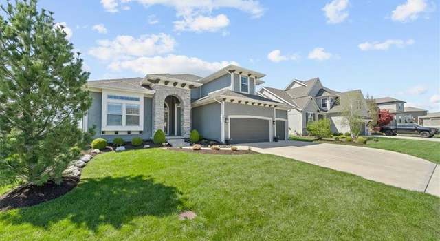 Photo of 9874 Belmont Dr, Lenexa, KS 66227