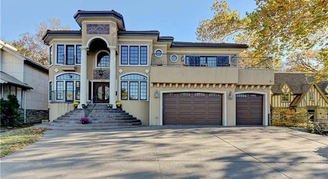 Photo of 4943 Ward Pkwy, Kansas City, MO 64112
