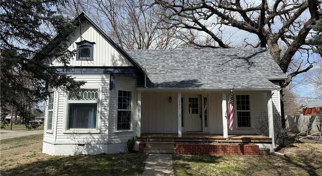 Photo of 201 E 3rd St, Burlington Junction, MO 64428