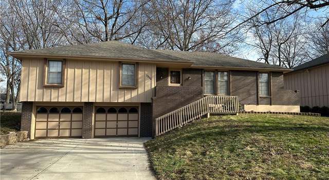Photo of 1312 SW 20th St, Blue Springs, MO 64015