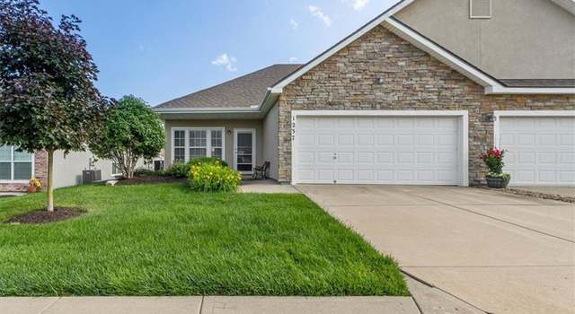 Photo of 1237 S 3rd East St, Louisburg, KS 66053