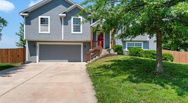 Photo of 601 W 3rd Ter, Wellsville, KS 66092