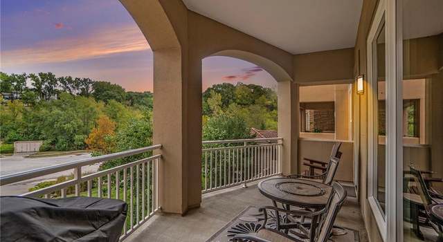 Photo of 3800 N Mulberry Dr #206, Kansas City, MO 64116