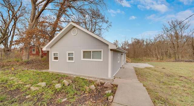 Photo of 73 Merle Rd, Pleasant Hill, MO 64080