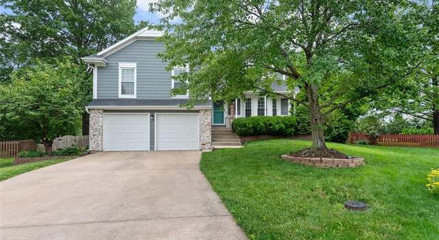 Photo of 2433 Post Oak Rd, Olathe, KS 66061