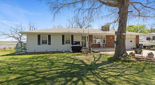 Photo of 108 Sunrise Ct, Ozawkie, KS 66070