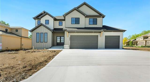Photo of 3900 SW Flintrock Dr, Lee's Summit, MO 64082