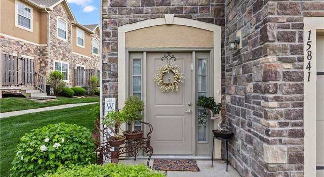 Photo of 15841 Shawnee Dr, Overland Park, KS 66223