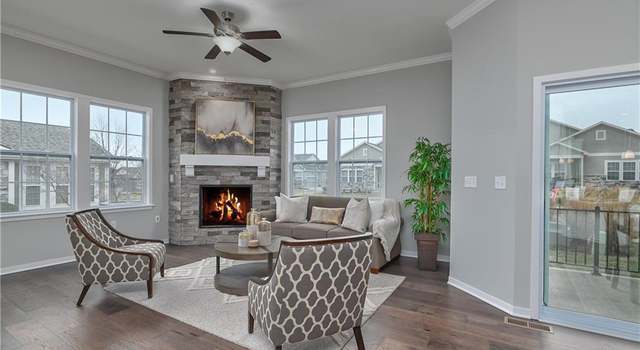 Photo of 11901 S Tallgrass Dr #701, Olathe, KS 66061