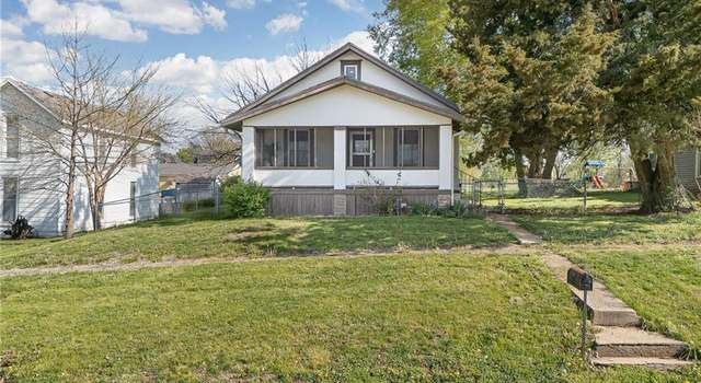 Photo of 809 W William St, Savannah, MO 64485