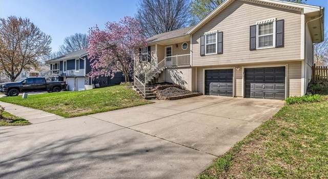 Photo of 2517 NE Remington Ct, Blue Springs, MO 64014