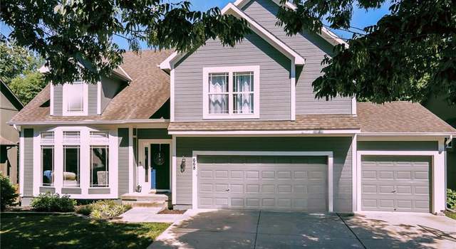 Photo of 668 N Diane Dr, Olathe, KS 66061