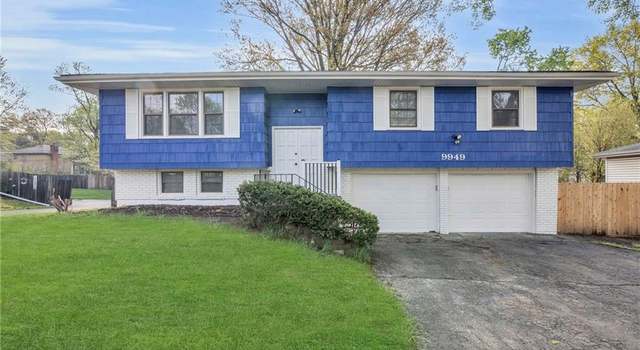 Photo of 9949 Countryside Rd, Lenexa, KS 66215