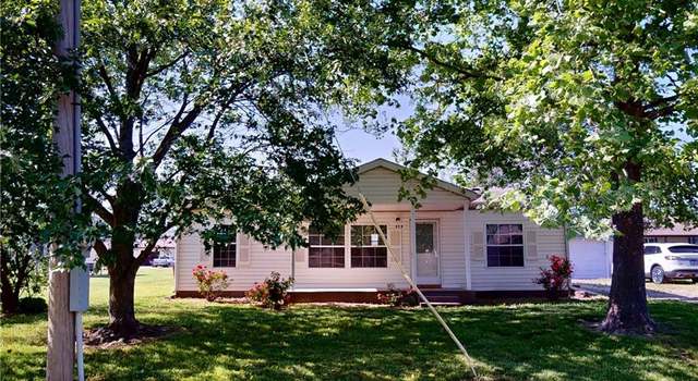 Photo of 458 E Elm St, Moundville, MO 64771
