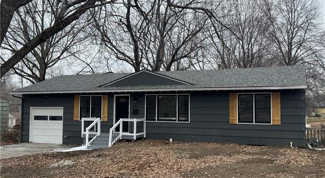 Photo of 7409 Beverly St, Overland Park, KS 66204
