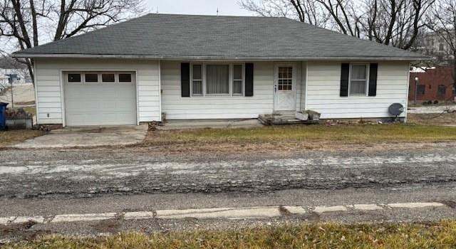 Photo of 501 W Cain St, Princeton, MO 64673