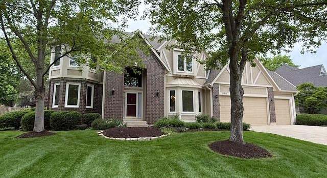 Photo of 13816 Eby St, Overland Park, KS 66221