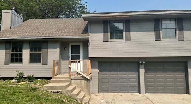 Photo of 7037 N Holmes St, Kansas City, MO 64118
