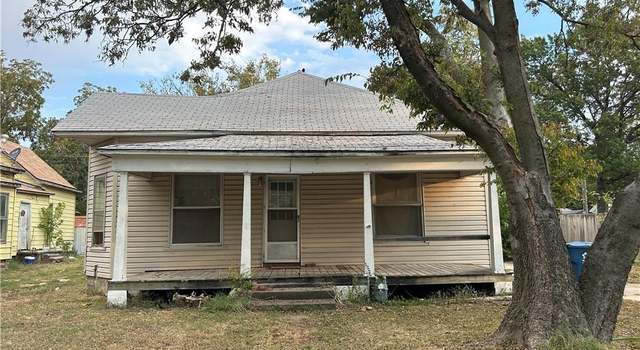Photo of 812 Lincoln St, Coffeyville, KS 67337