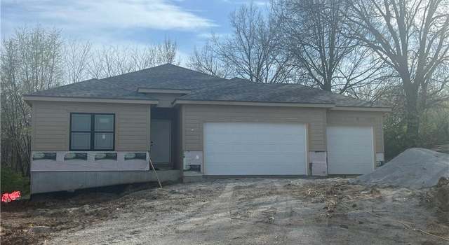 Photo of 212 S Marimack Ct, Kearney, MO 64060