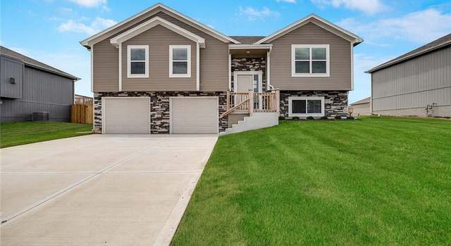 Photo of 706 Winter Dr, Belton, MO 64012