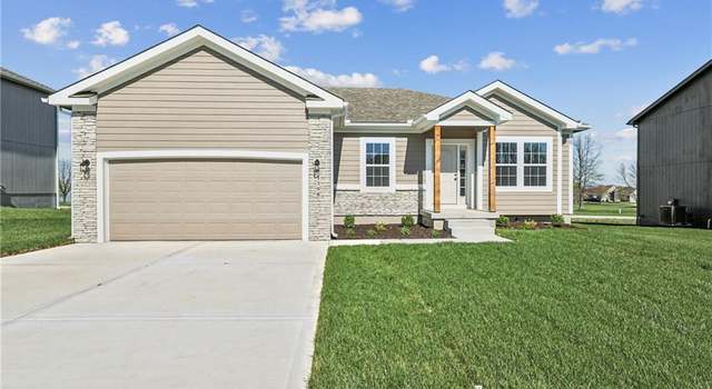 Photo of 704 Summer Dawn Cir, Belton, MO 64012