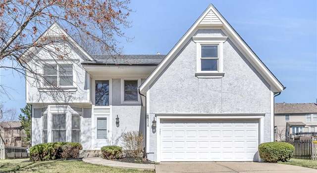 Photo of 8516 W 127th Cir, Overland Park, KS 66213